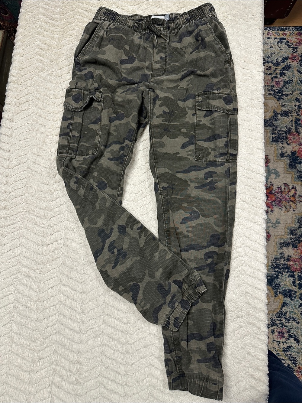 Old Navy 100% Cotton Camo cargo jogger olive green pants boys XL (14 /16)